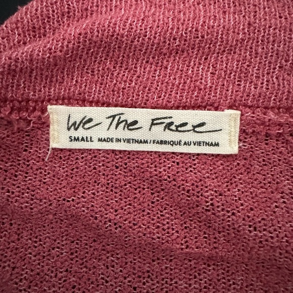 We The Free Free People Pink Raw Hem Knit Pullover Top Small Slouchy Lightweight - Picture 8 of 9